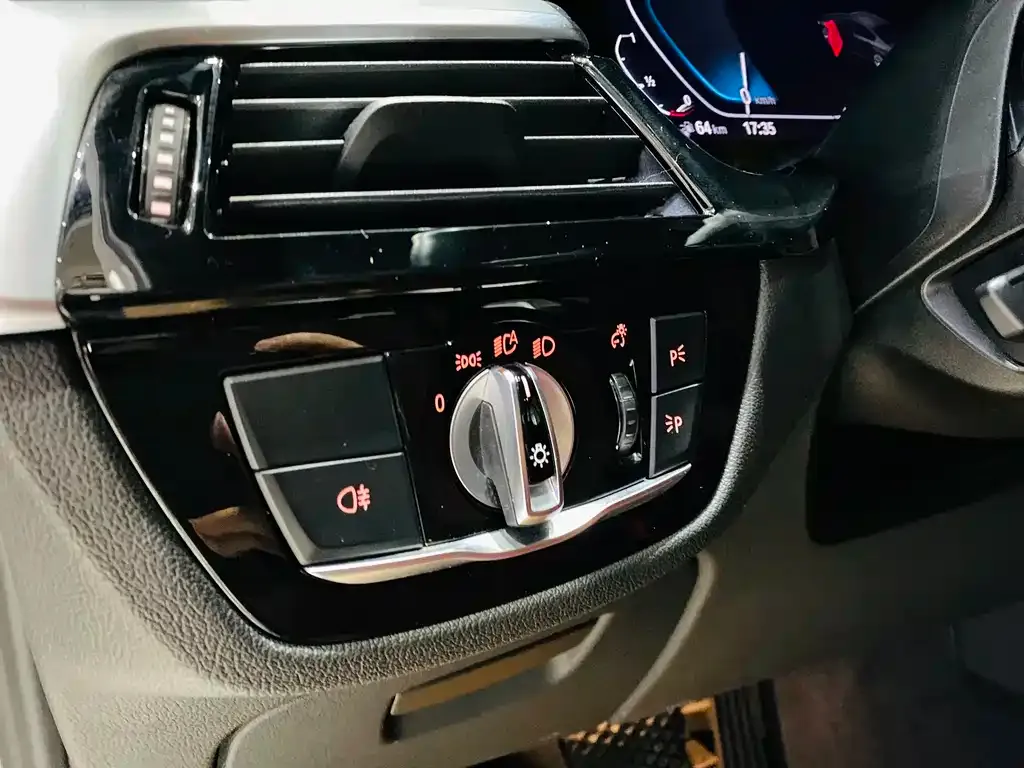 BMW 5 Series New Energy — фото 5