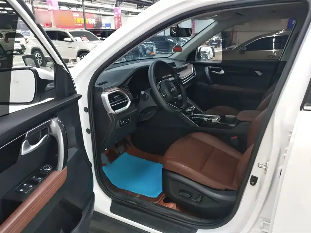 Kia Sportage — фото 10