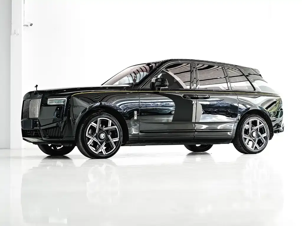 Rolls-Royce Cullinan — фото 1