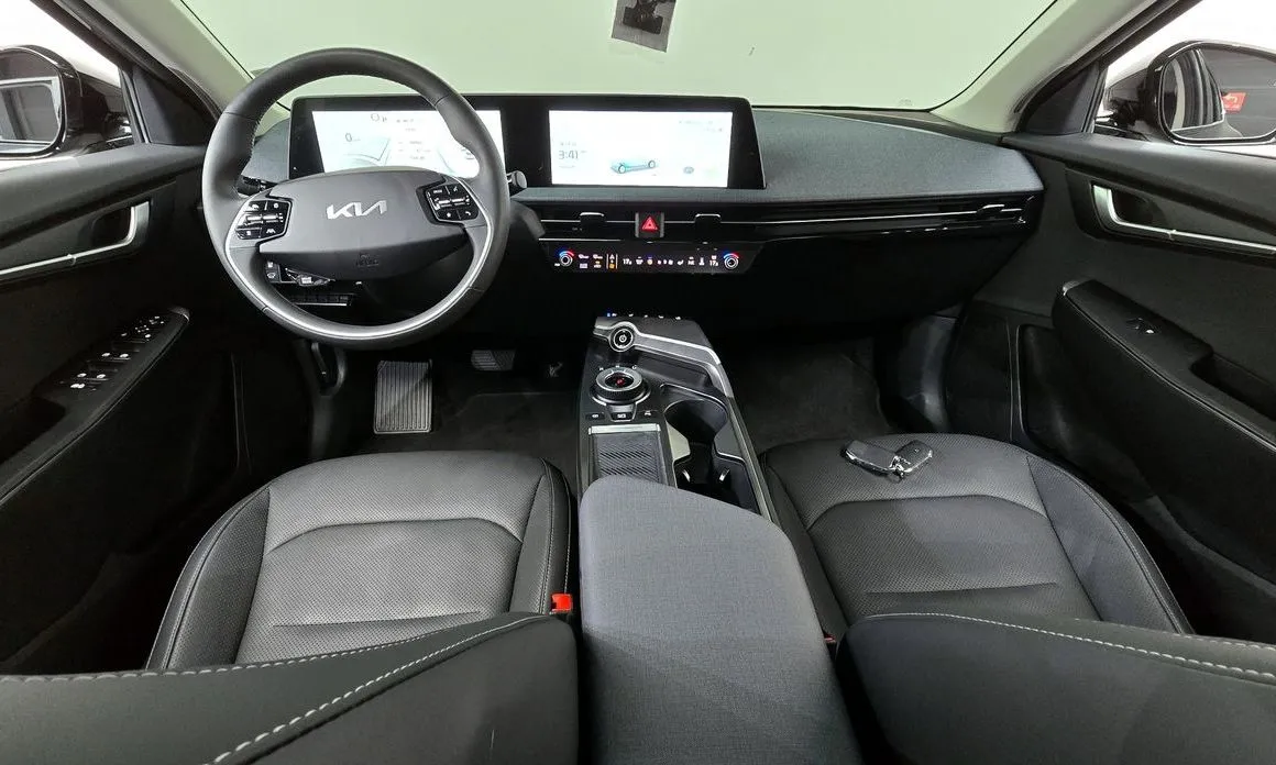 Kia EV6 — фото 7