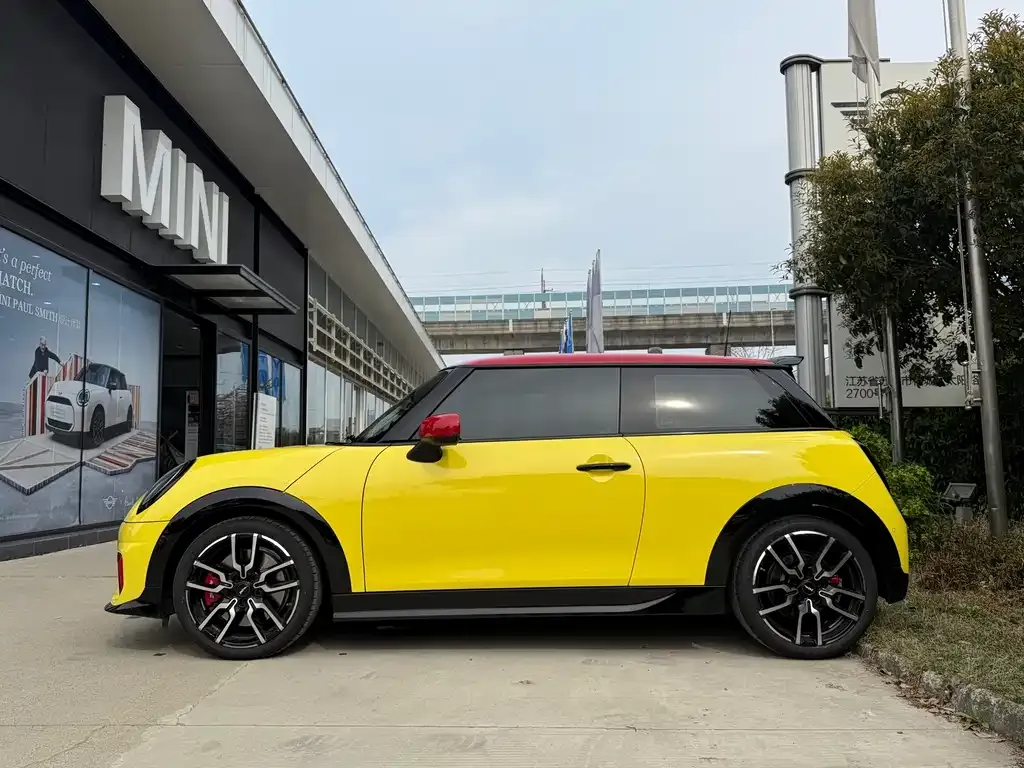 MINI JCW (John Cooper Works) — фото 2