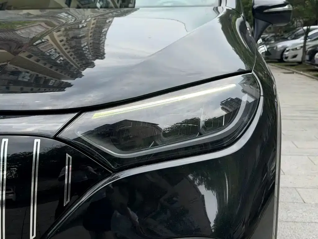 Mercedes-Benz EQE SUV — фото 2