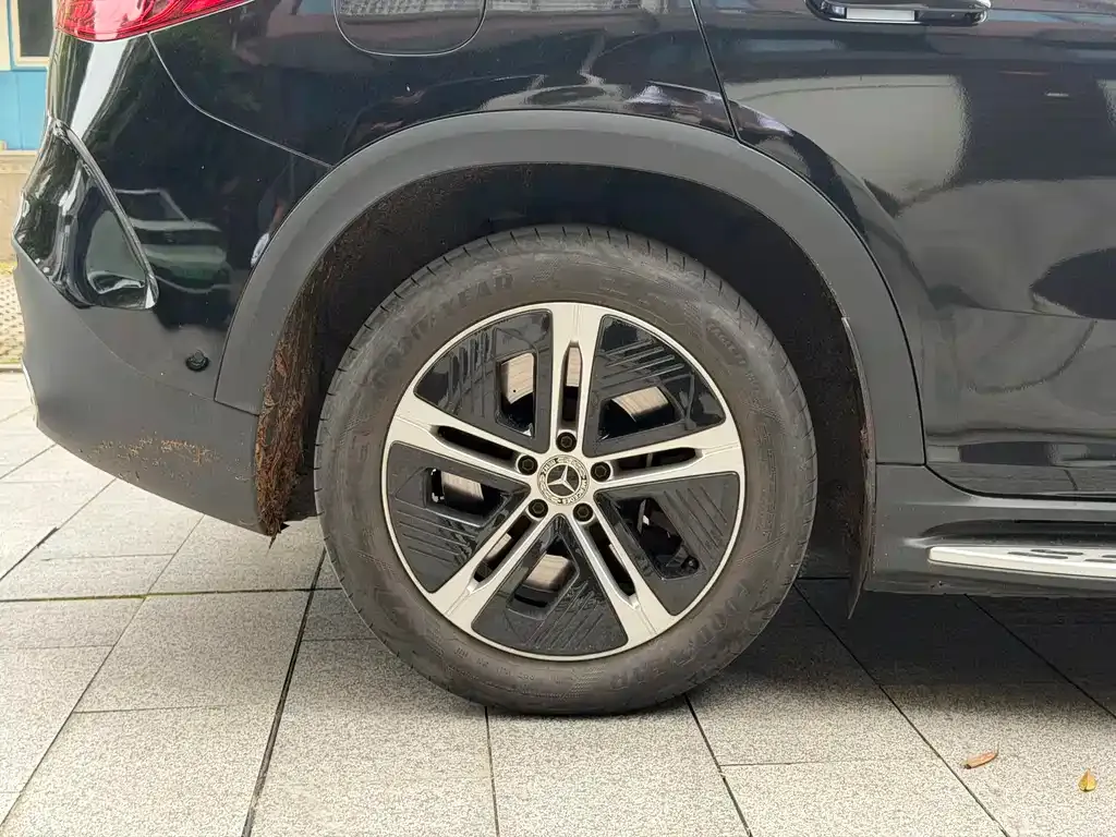 Mercedes-Benz EQE SUV — фото 9