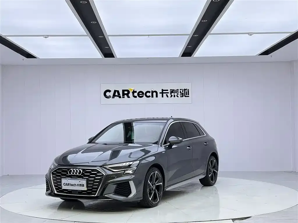 Audi A3 — фото 1