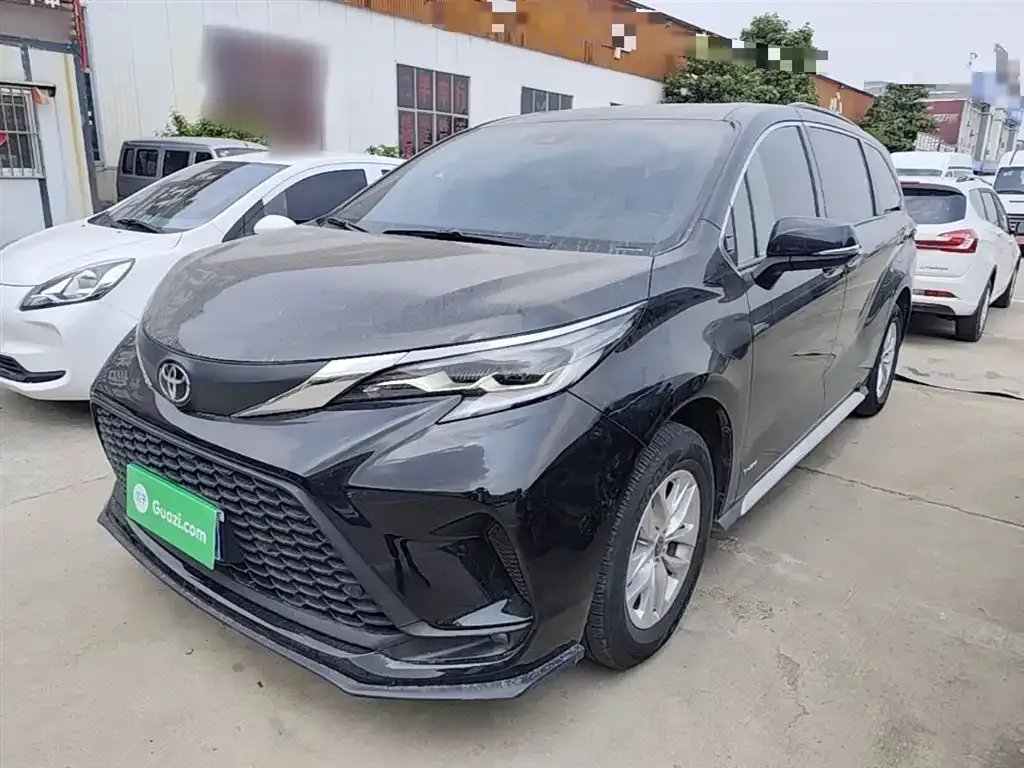 Toyota Granvia — фото 10