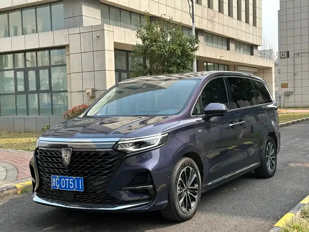 Roewe iMAX8 — фото 1