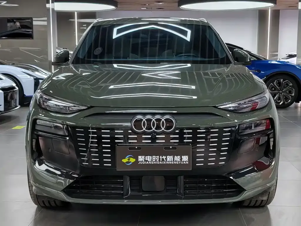 Audi Q6L e-tron — фото 8