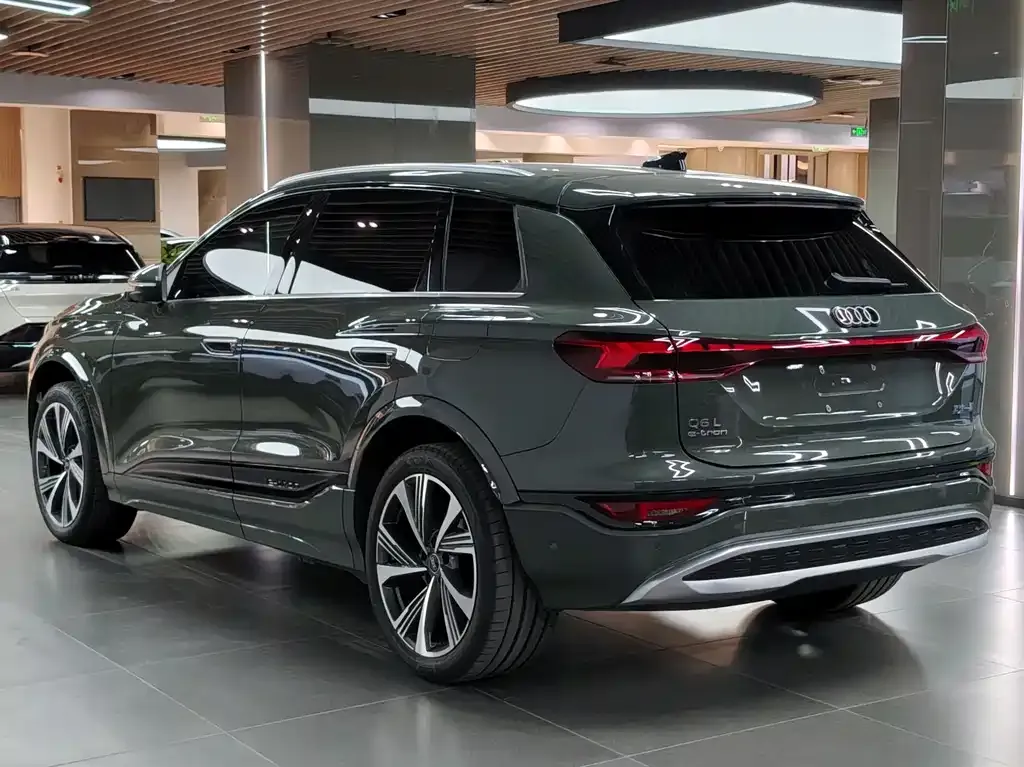 Audi Q6L e-tron — фото 6
