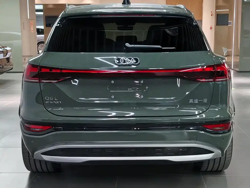 Audi Q6L e-tron — фото 5