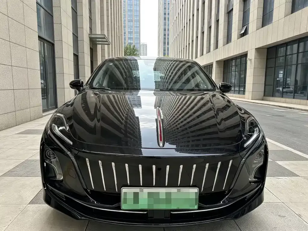 Hongqi E-QM5 — фото 8