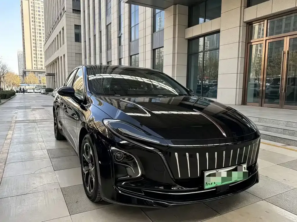 Hongqi E-QM5 — фото 7