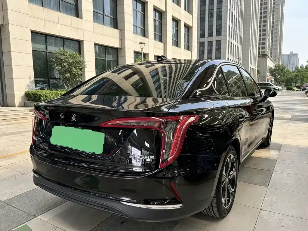 Hongqi E-QM5 — фото 6