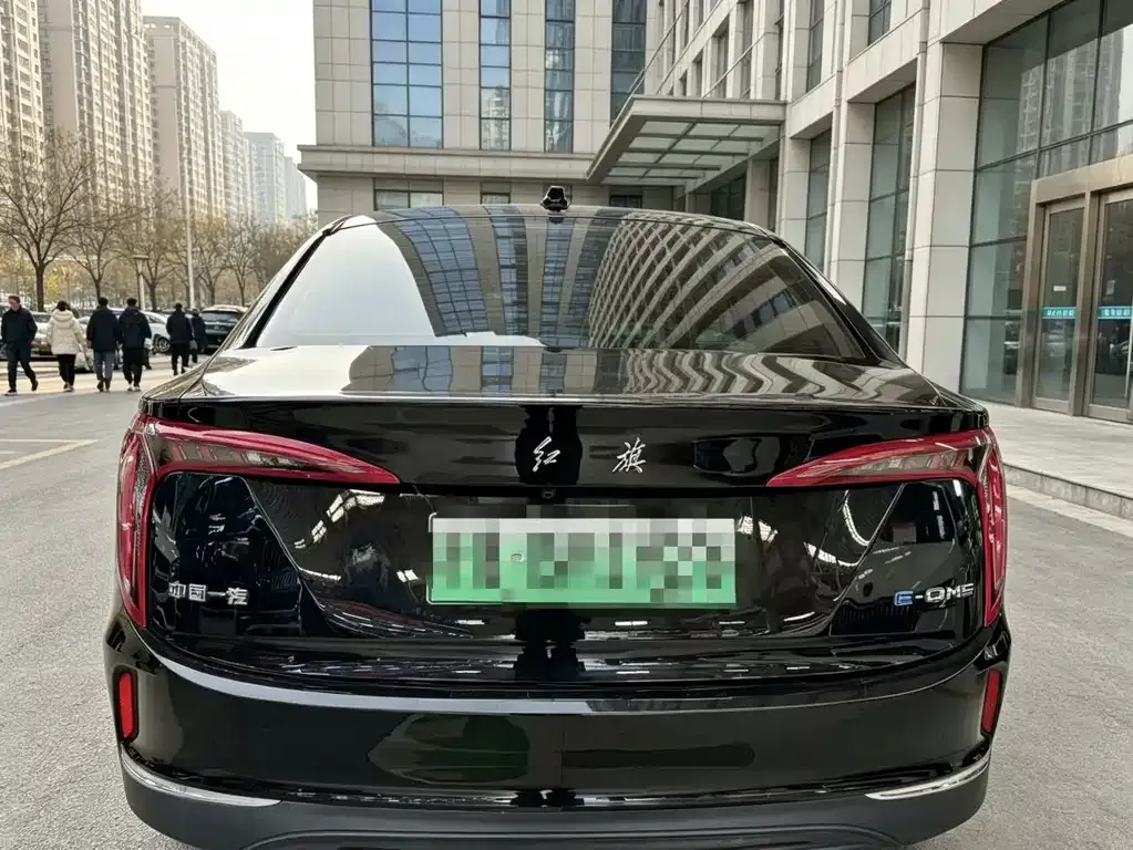 Hongqi E-QM5 — фото 5