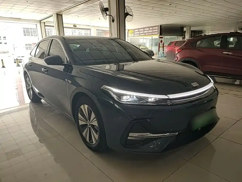 Geely Galaxy A7 — фото 3