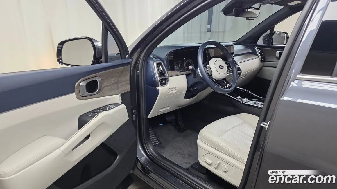Kia Sorento — фото 7