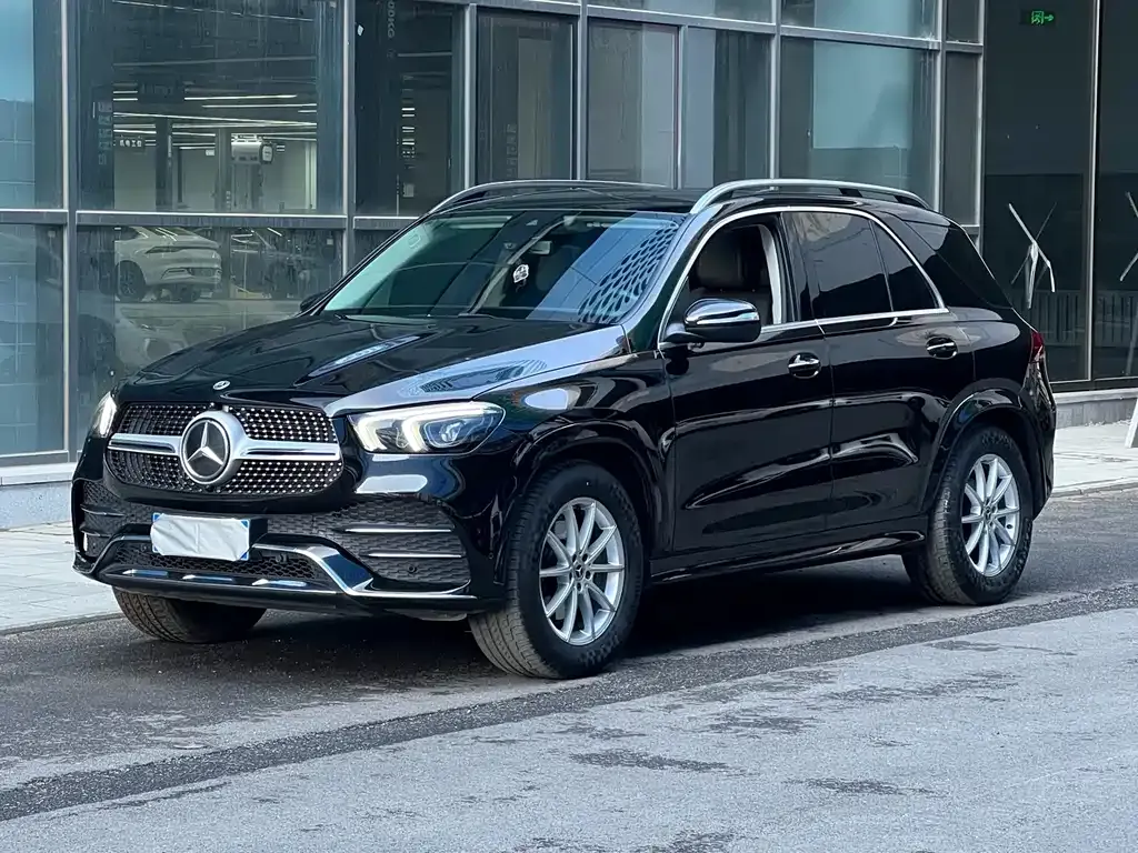 Mercedes-Benz GLE — фото 1