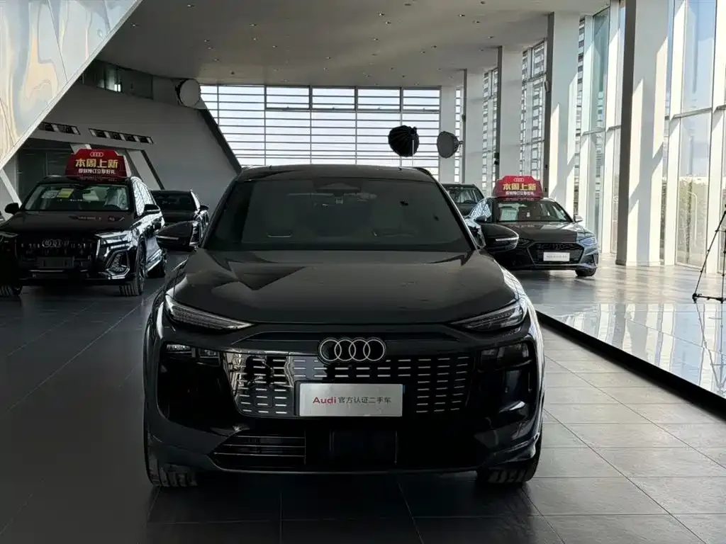 Audi Q6L e-tron — фото 10