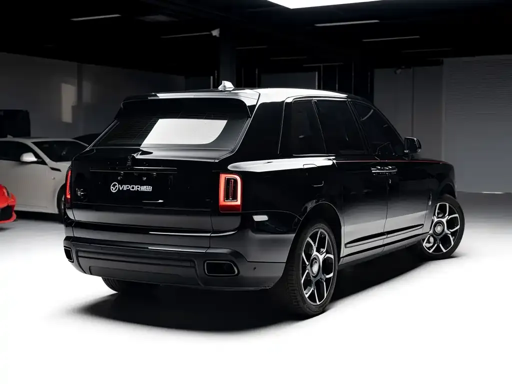 Rolls-Royce Cullinan — фото 10