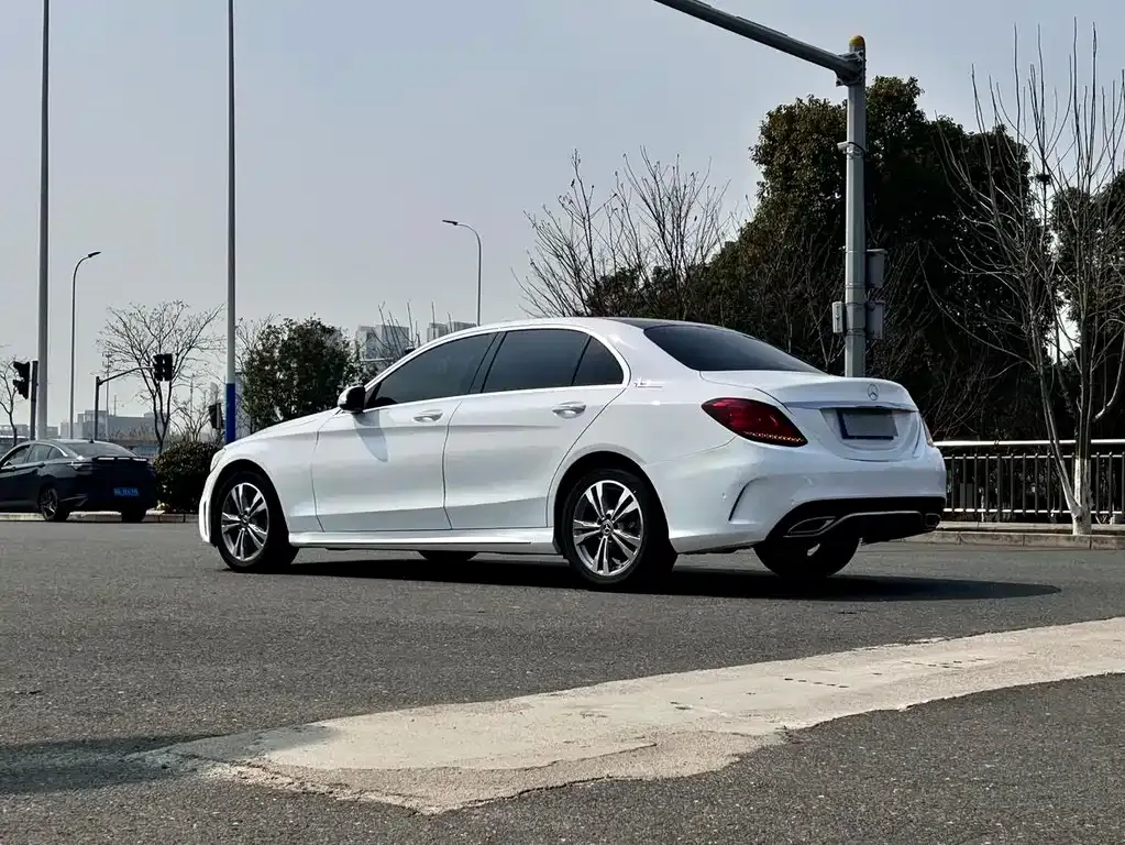 Mercedes-Benz C-Class — фото 10