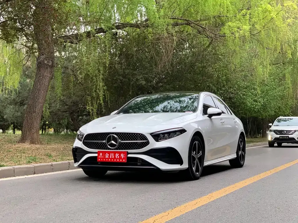 Mercedes-Benz A-Class — фото 1