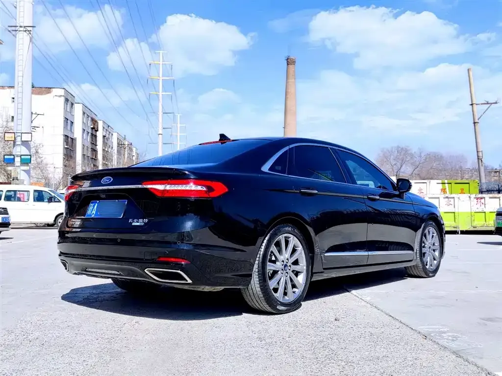 Ford Taurus — фото 9
