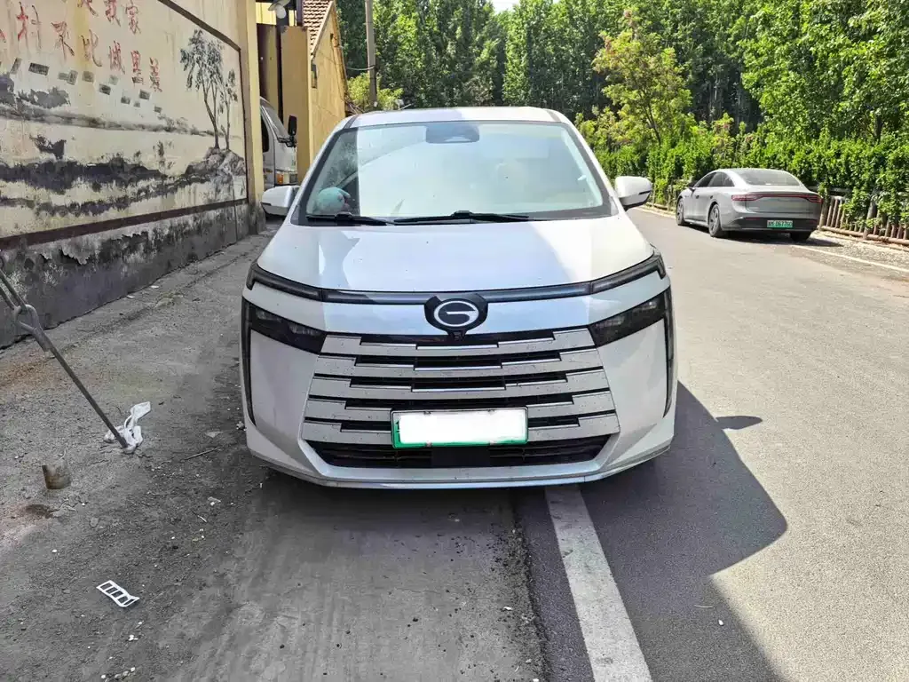 GAC Motor E8 Hybrid — фото 6