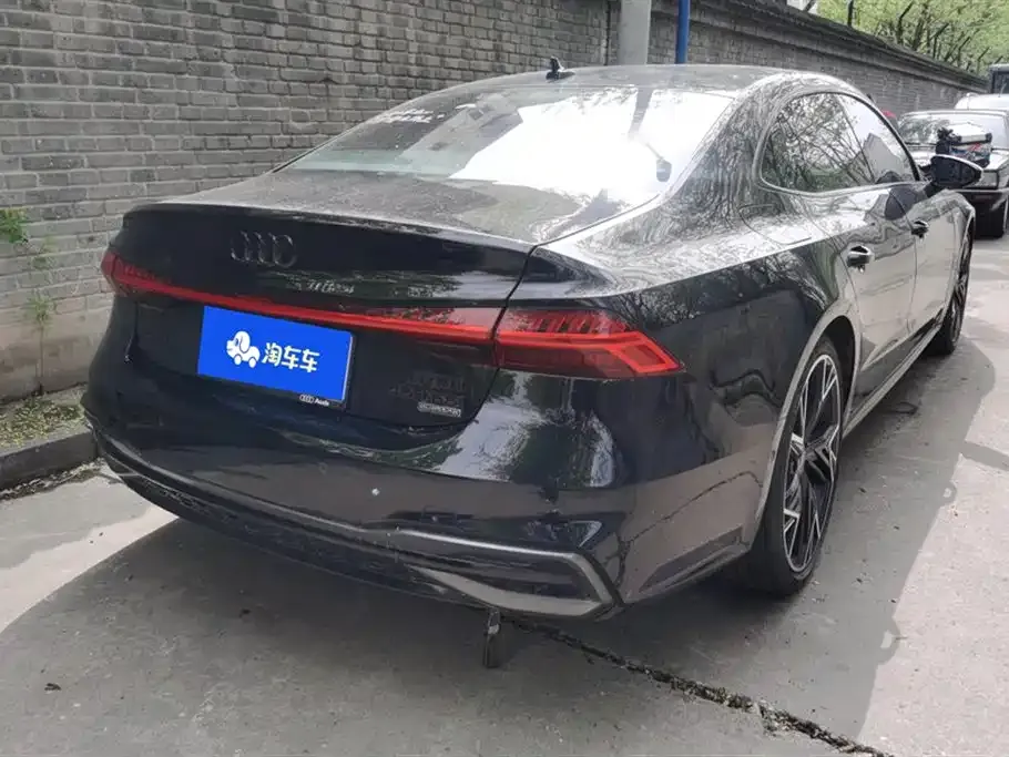 Audi A7L — фото 5