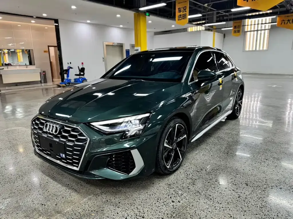 Audi A3 — фото 1