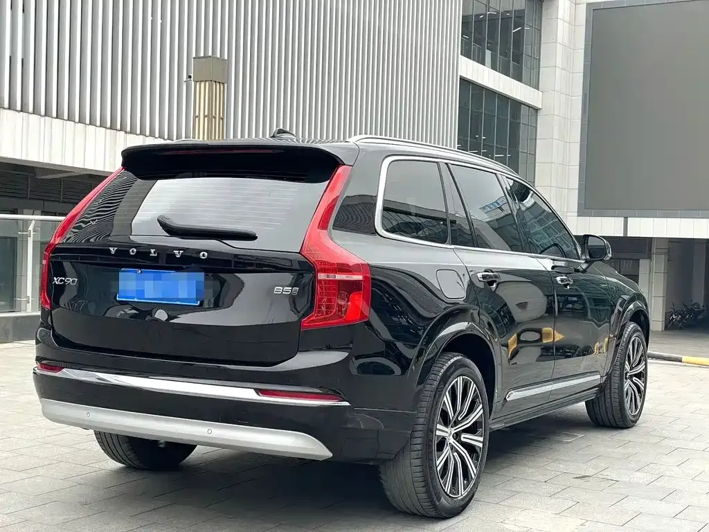 Volvo XC90 — фото 6