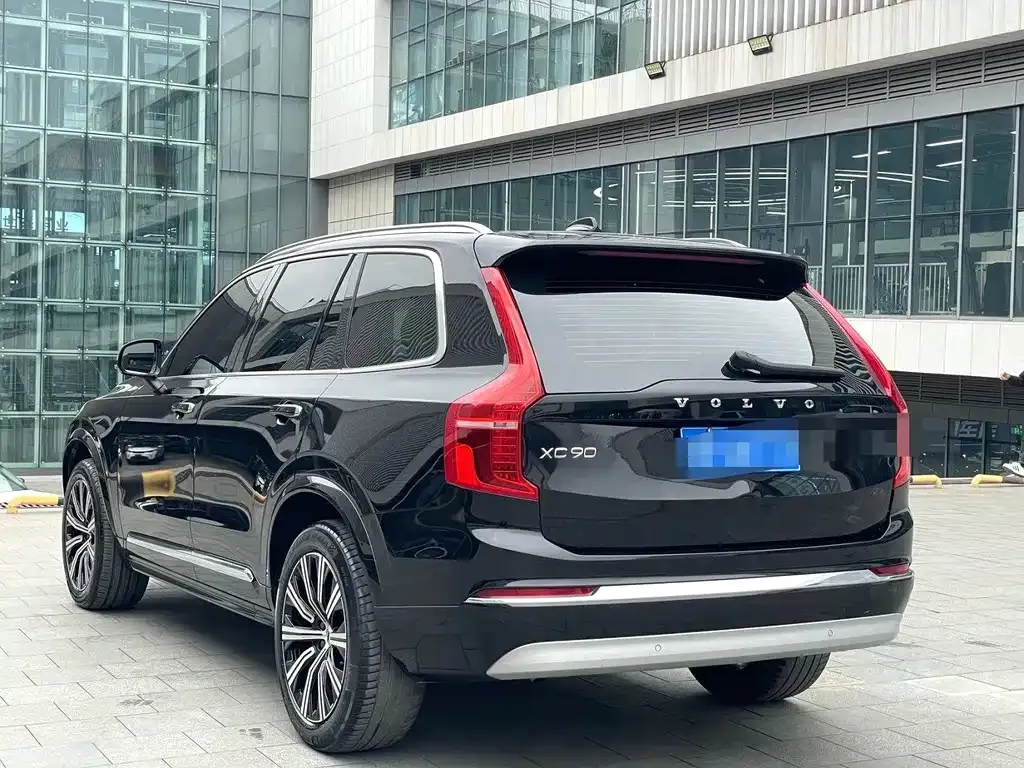 Volvo XC90 — фото 4