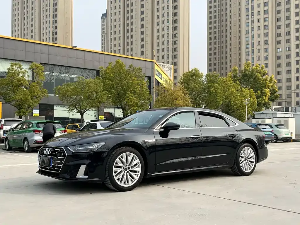 Audi A7L — фото 8