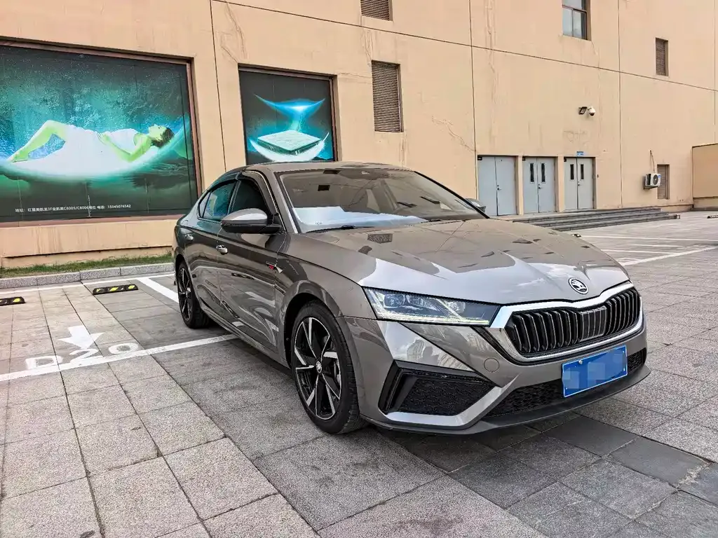 Skoda Octavia — фото 4