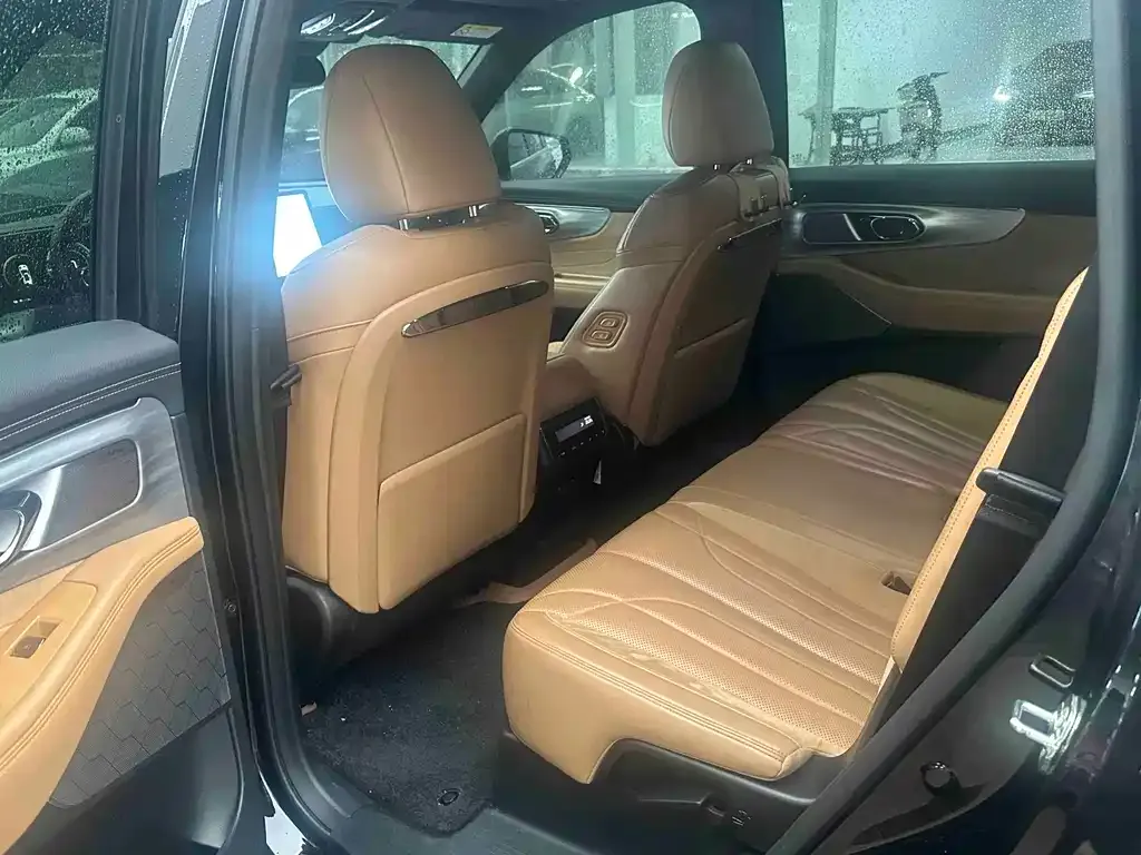GAC Motor Trumpchi ES9 — фото 10