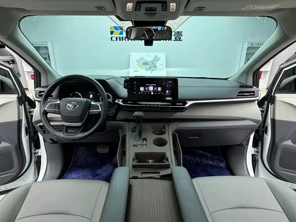 Toyota Granvia — фото 9