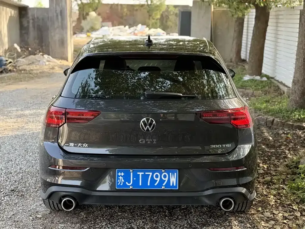 Volkswagen Golf GTI — фото 9
