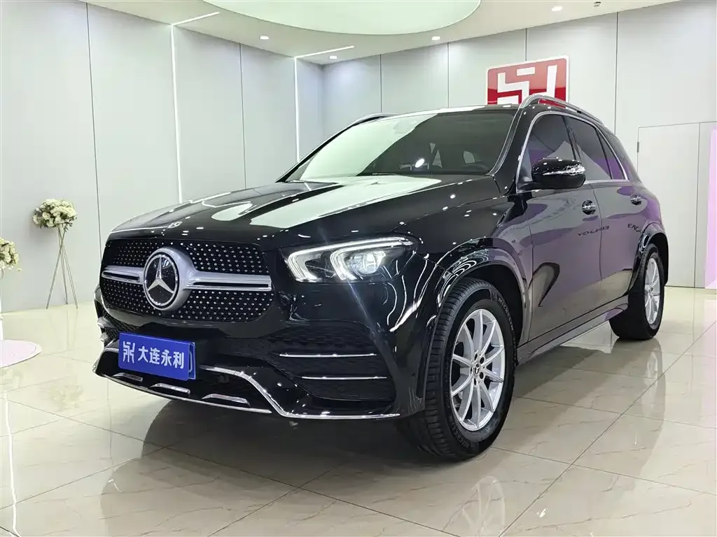 Mercedes-Benz GLE — фото 1