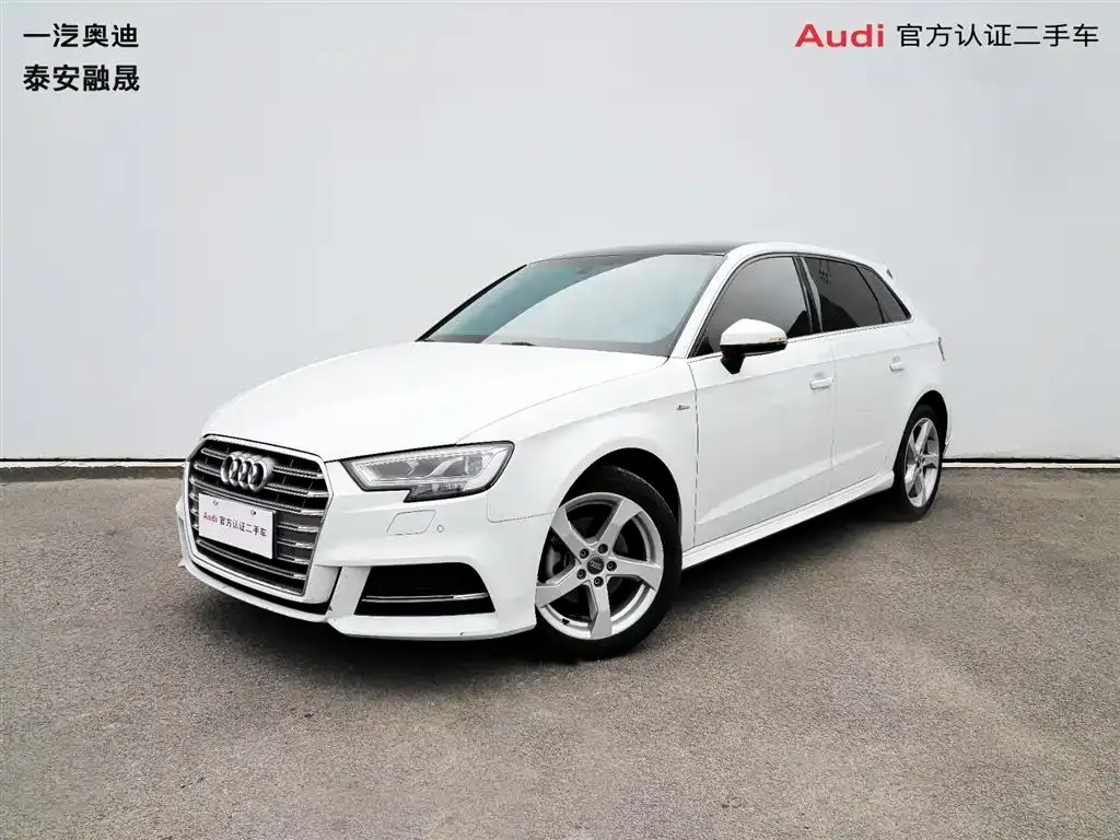 Audi A3 — фото 1