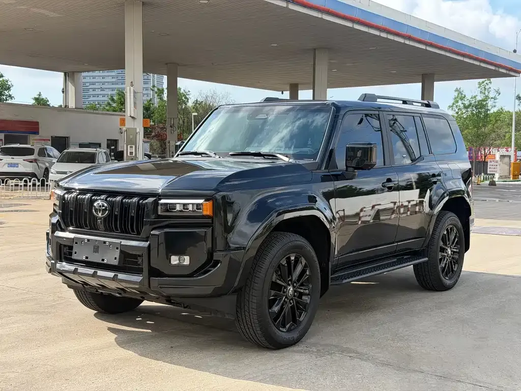 Toyota Prado — фото 1