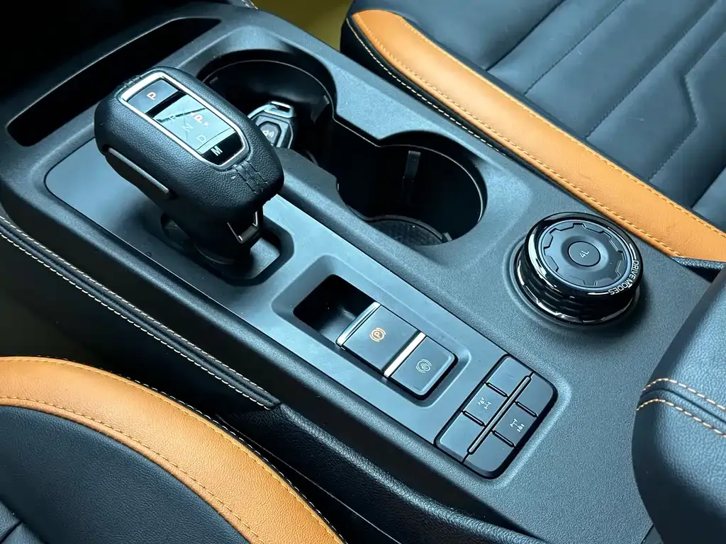 Ford Ranger — фото 10