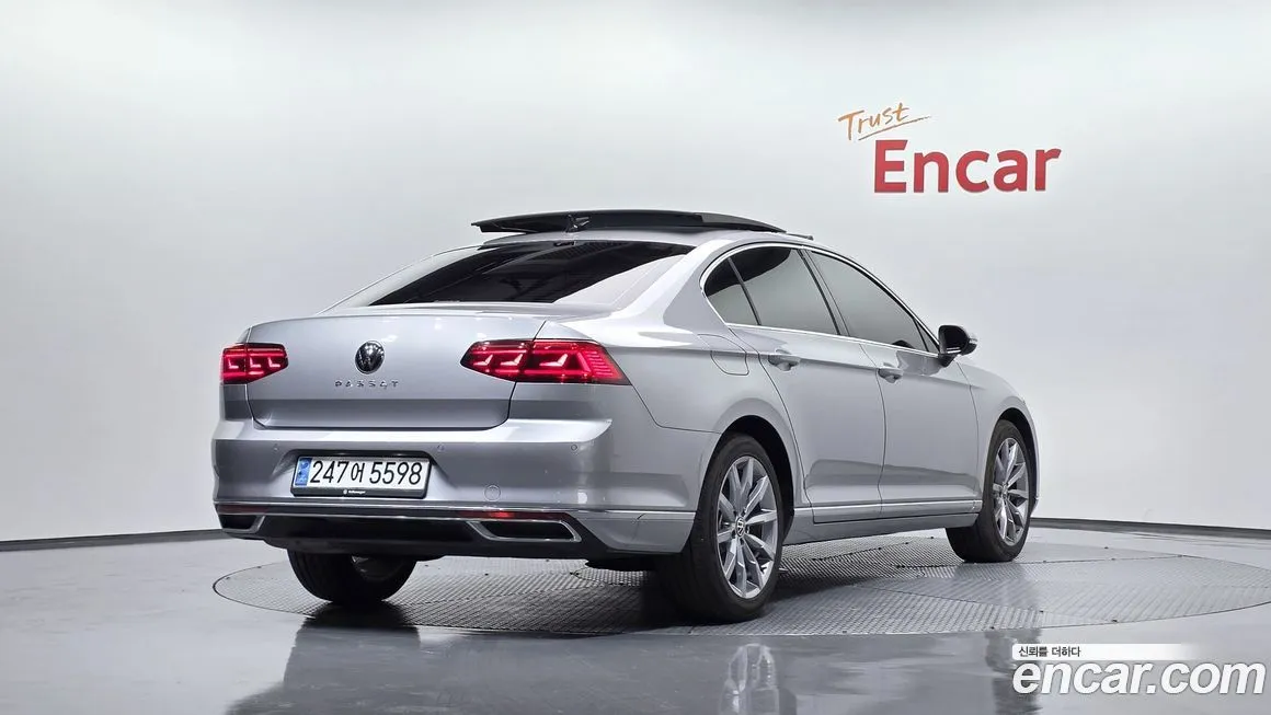 Volkswagen Passat — фото 4