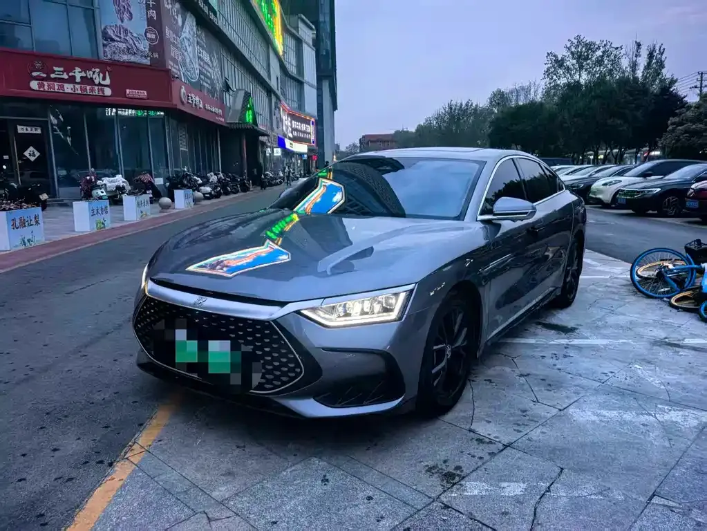 BYD Han — фото 1