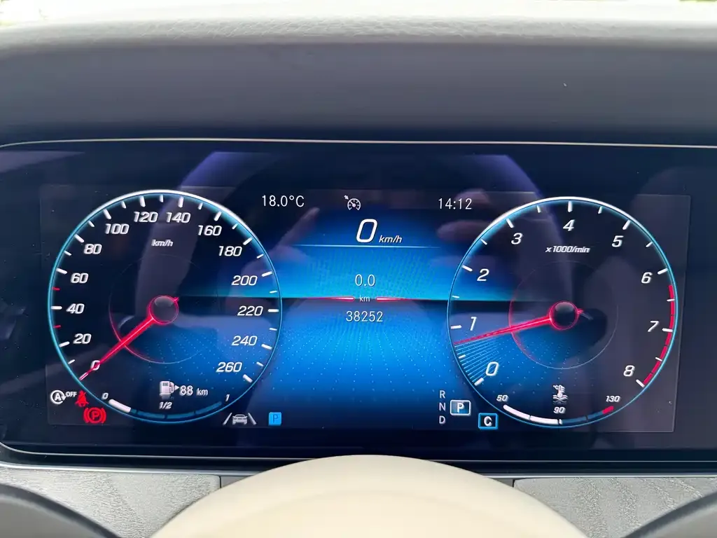 Mercedes-Benz CLS — фото 10