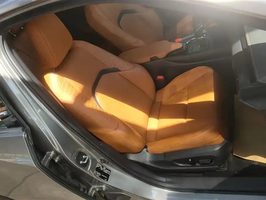 Lexus UX New Energy — фото 3
