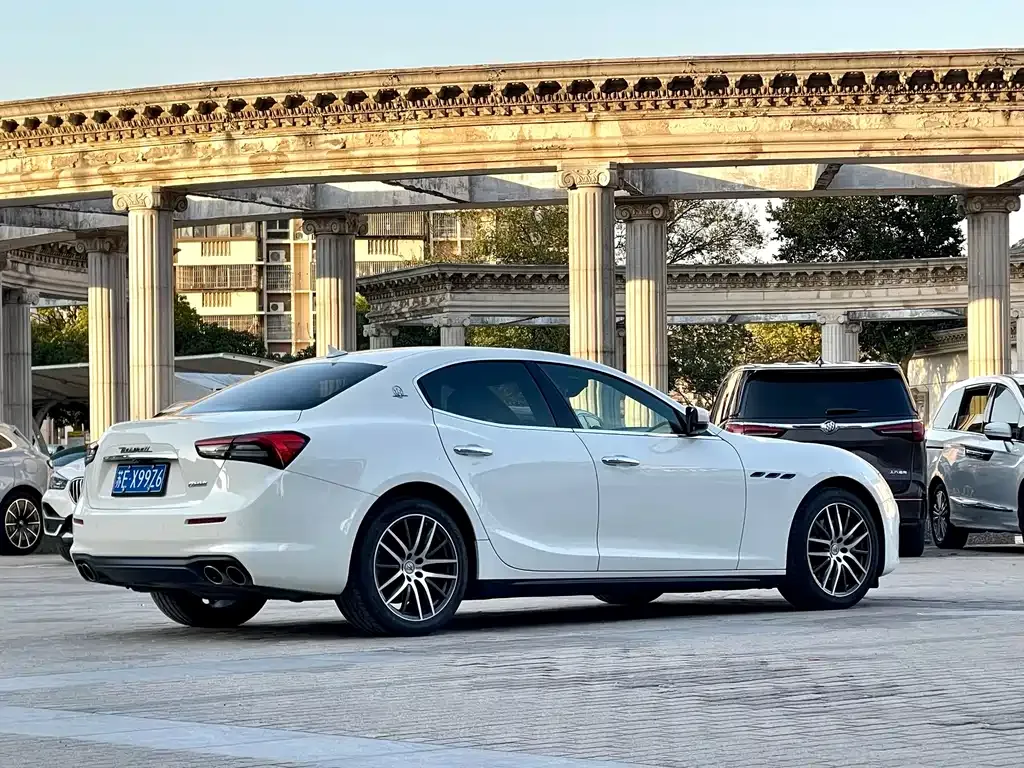 Maserati Ghibli — фото 9