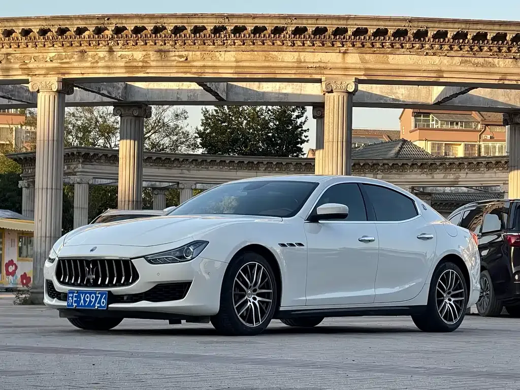 Maserati Ghibli — фото 10