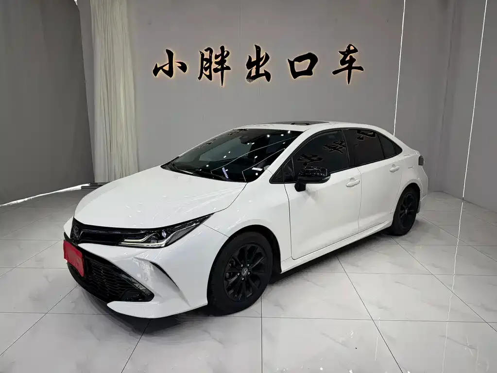 Toyota Corolla — фото 1