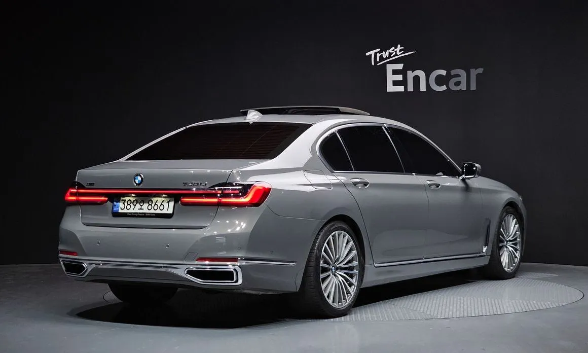 BMW 7-Series — фото 3