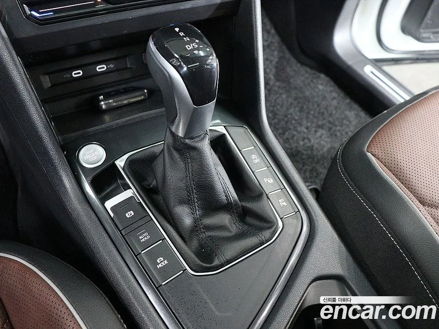 Volkswagen Tiguan — фото 7