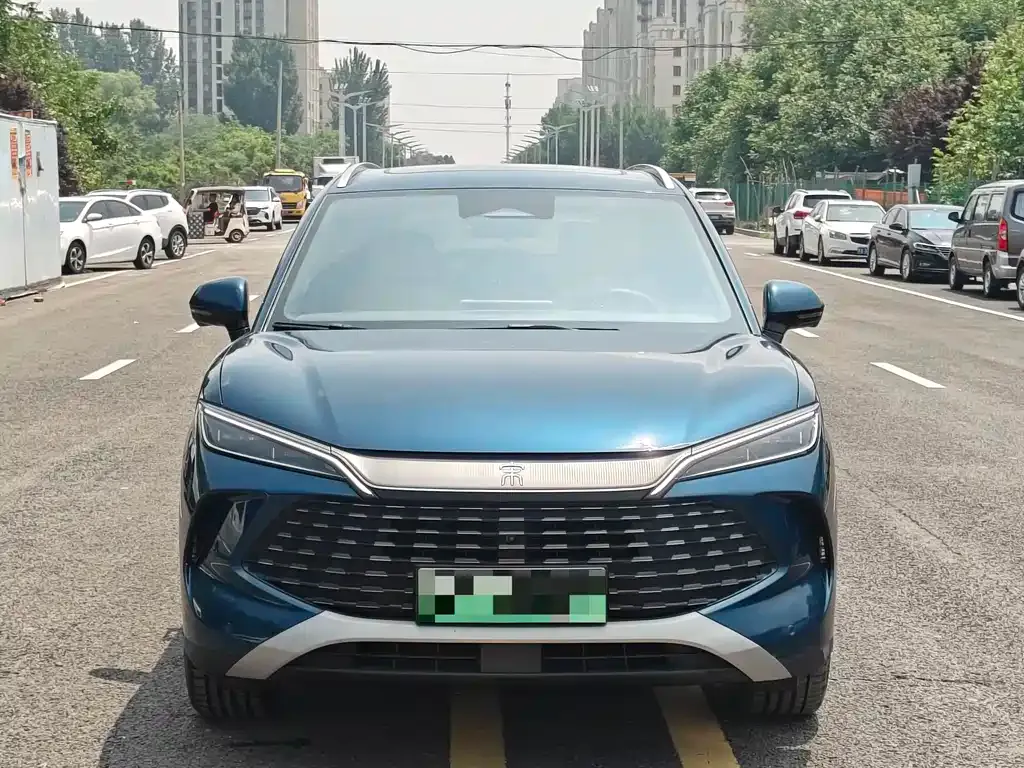 BYD L DM-i — фото 9