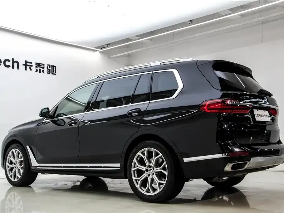 BMW X7 — фото 2